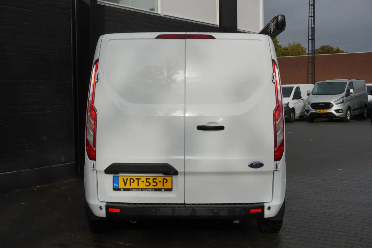 1.0 EcoBoost Hybride Benzine Automaat EURO 6 - Airco - Navi - Cruise - €20.950,- Excl.