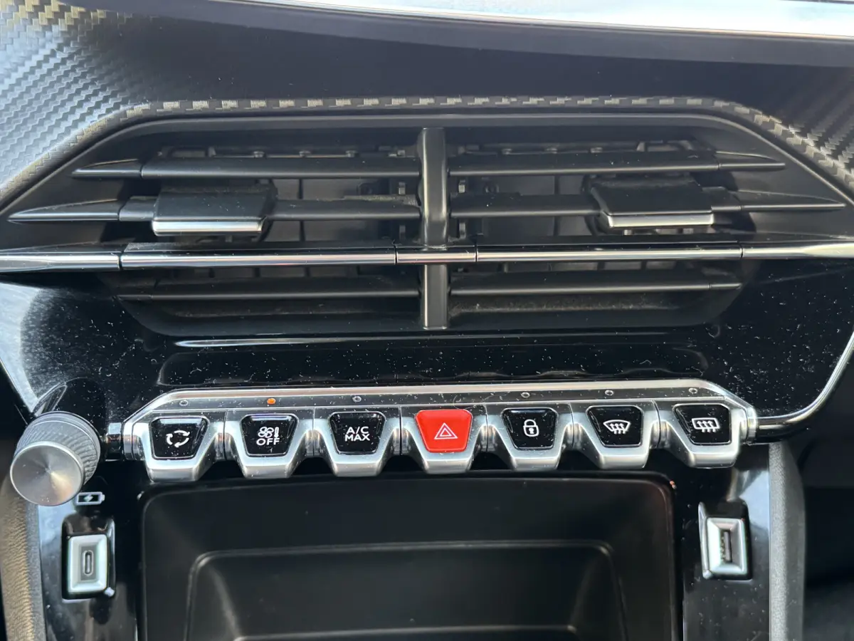 1.2 PureTech Active Airco Navi Carplay
