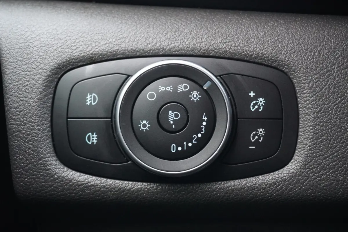 2.0 TDCI 130PK Automaat EURO 6 - Airco - Navi - Cruise - €14.900,- Excl.