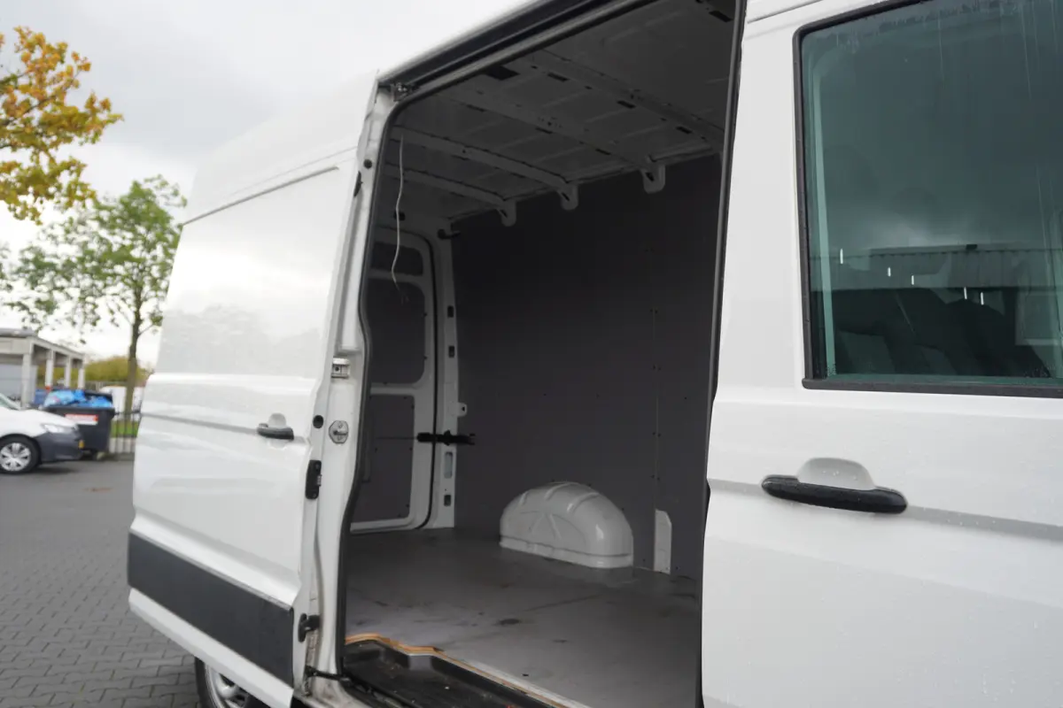 2.0 TDI L3H3 140PK EURO 6 - Airco - Navi - Cruise - €18.950,- Excl.