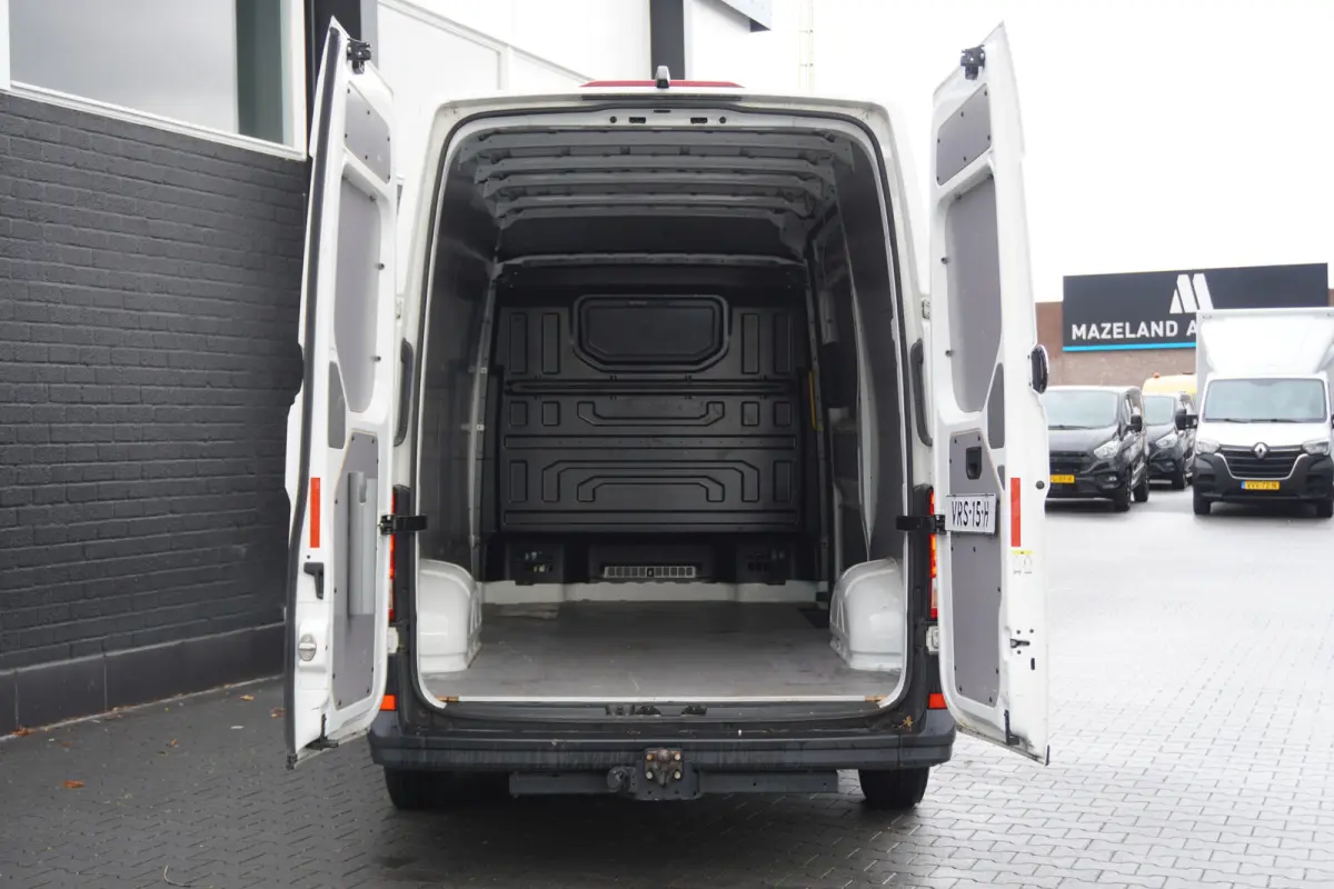 2.0 TDI L3H3 140PK EURO 6 - Airco - Navi - Cruise - €18.950,- Excl.
