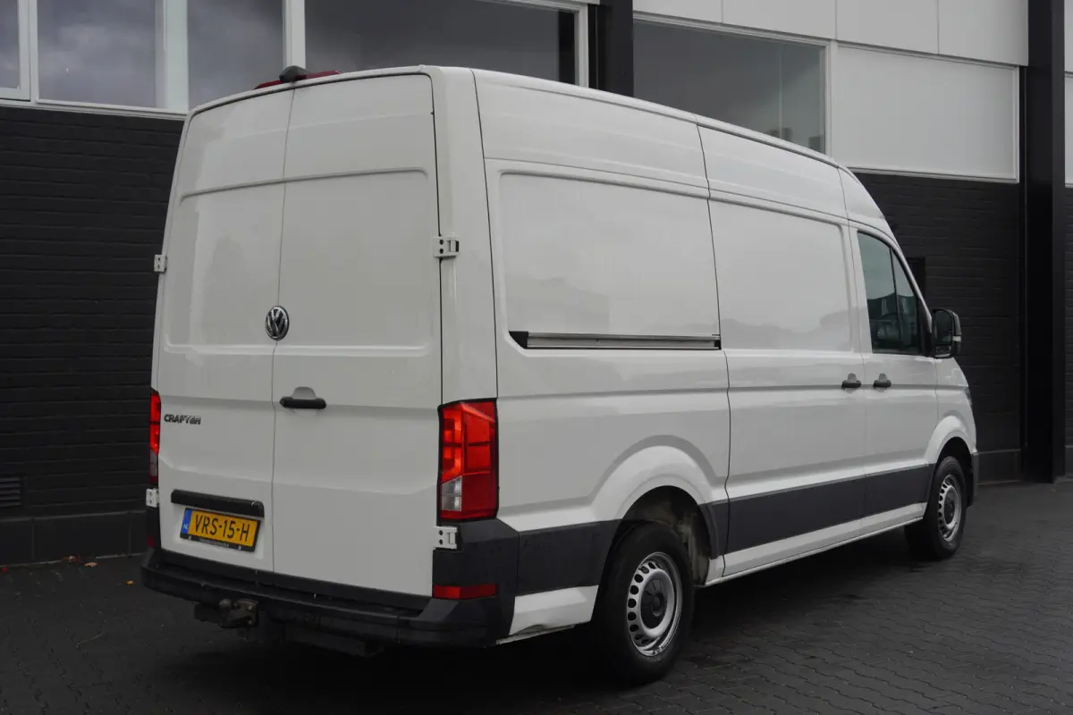 2.0 TDI L3H3 140PK EURO 6 - Airco - Navi - Cruise - €18.950,- Excl.