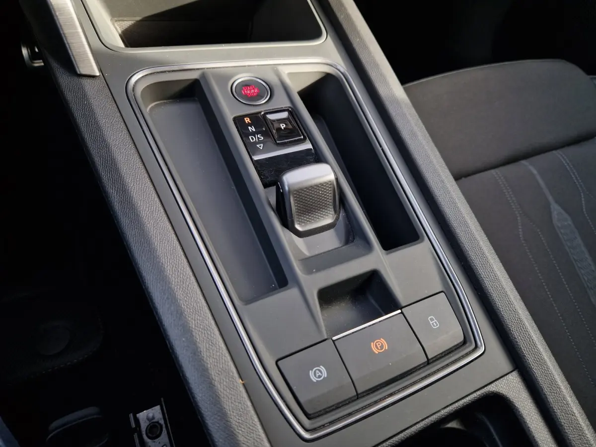 1.4 e-Hybrid VZ Performance 245PK Matblauw