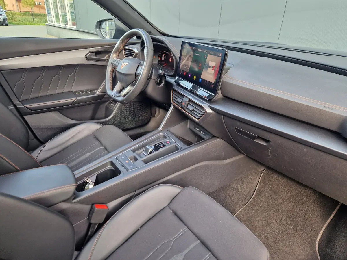 1.4 e-Hybrid VZ Performance 245PK Matblauw