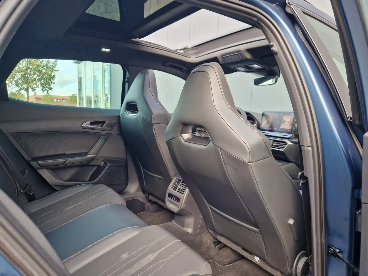 1.4 e-Hybrid VZ Performance 245PK Matblauw