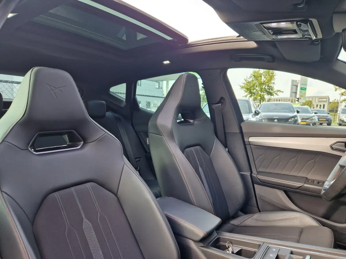 1.4 e-Hybrid VZ Performance 245PK Matblauw