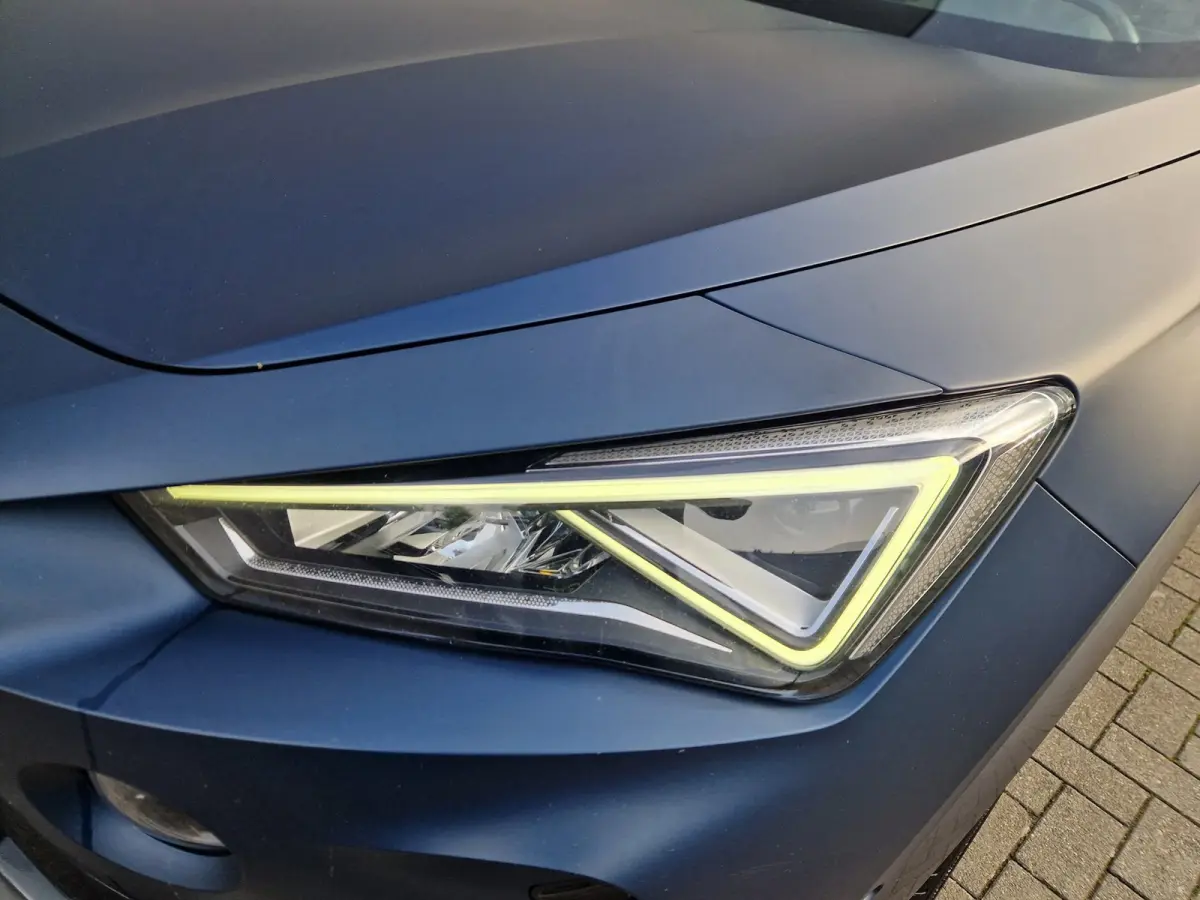 1.4 e-Hybrid VZ Performance 245PK Matblauw
