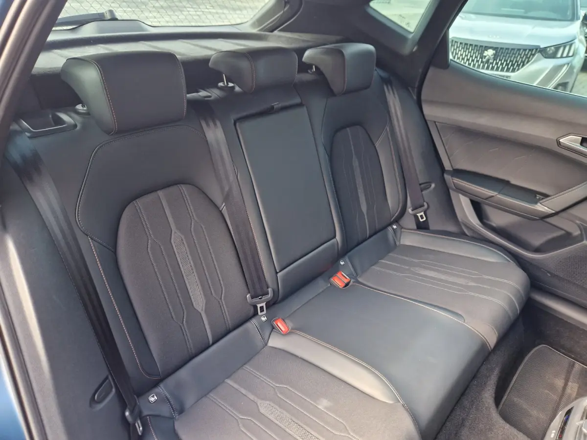 1.4 e-Hybrid VZ Performance 245PK Matblauw