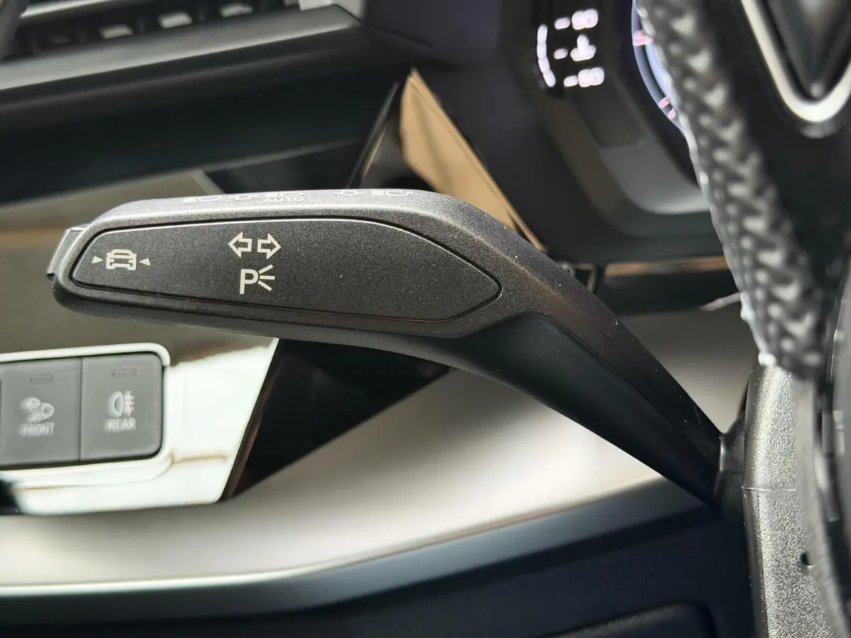 30 TFSI S edition Automaat | Apple CarPlay/Android Auto | Cruise & climate control | Full-LED verlichting | Keyless entry | Navigatiesysteem | Voorstoelen verwarmd | Trekhaak
