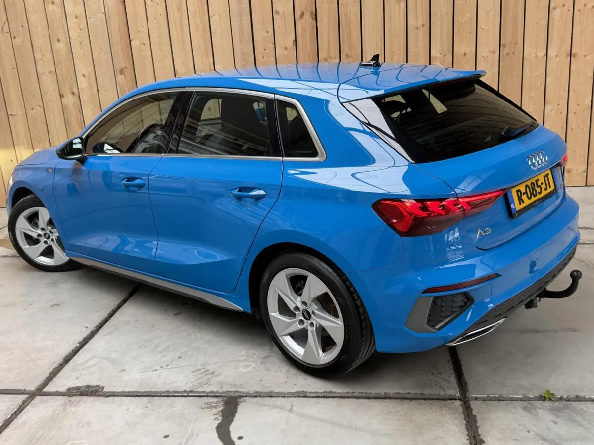 30 TFSI S edition Automaat | Apple CarPlay/Android Auto | Cruise & climate control | Full-LED verlichting | Keyless entry | Navigatiesysteem | Voorstoelen verwarmd | Trekhaak