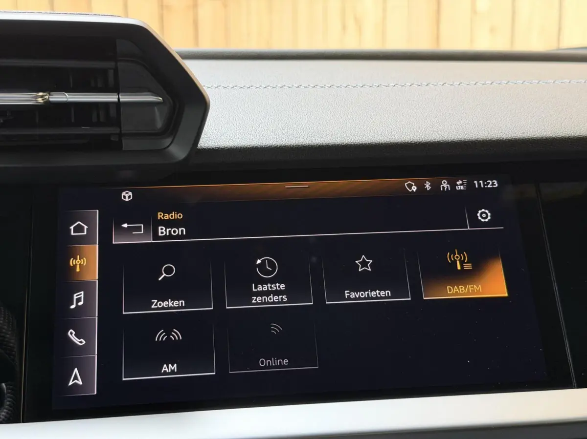 30 TFSI S edition Automaat | Apple CarPlay/Android Auto | Cruise & climate control | Full-LED verlichting | Keyless entry | Navigatiesysteem | Voorstoelen verwarmd | Trekhaak