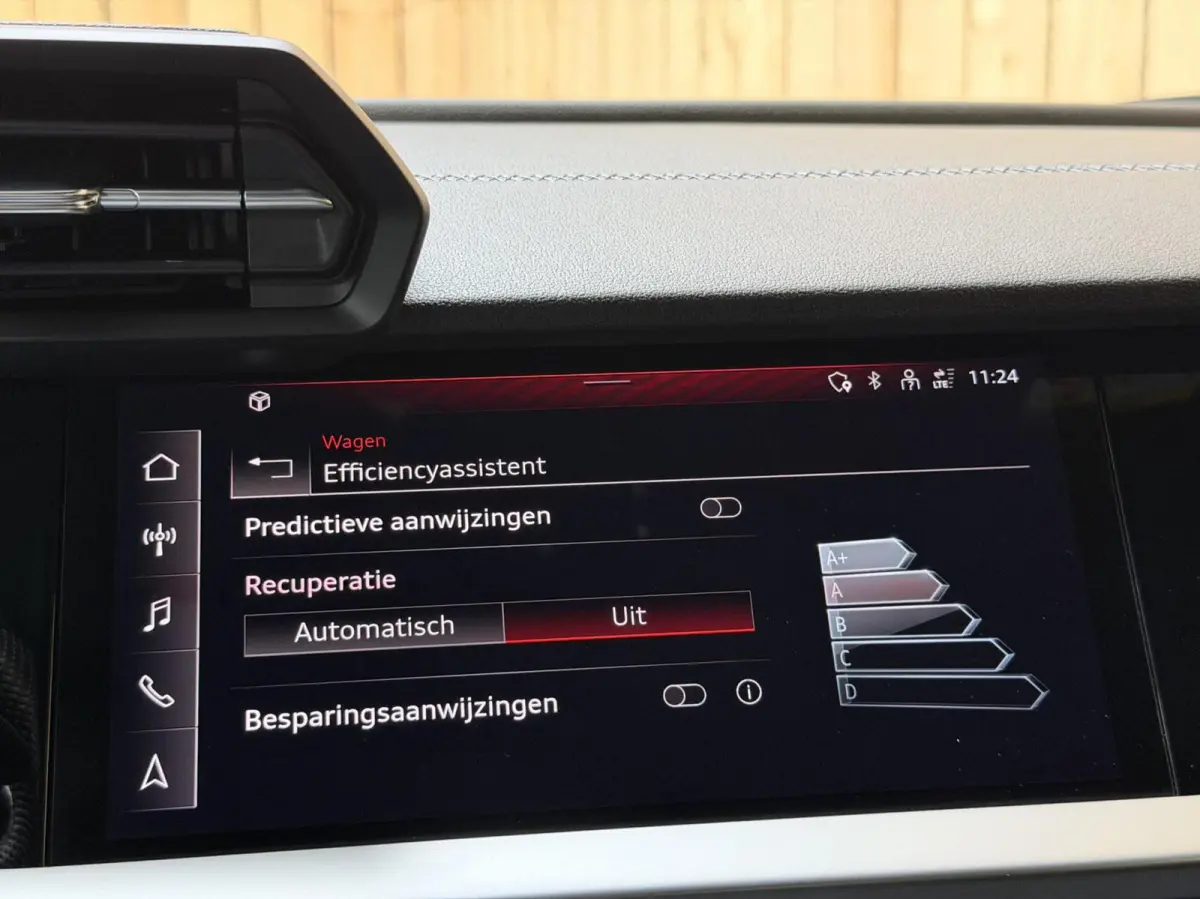 30 TFSI S edition Automaat | Apple CarPlay/Android Auto | Cruise & climate control | Full-LED verlichting | Keyless entry | Navigatiesysteem | Voorstoelen verwarmd | Trekhaak