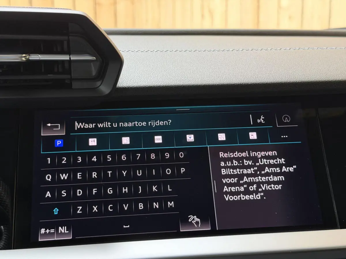 30 TFSI S edition Automaat | Apple CarPlay/Android Auto | Cruise & climate control | Full-LED verlichting | Keyless entry | Navigatiesysteem | Voorstoelen verwarmd | Trekhaak