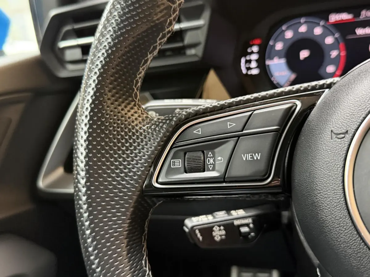 30 TFSI S edition Automaat | Apple CarPlay/Android Auto | Cruise & climate control | Full-LED verlichting | Keyless entry | Navigatiesysteem | Voorstoelen verwarmd | Trekhaak