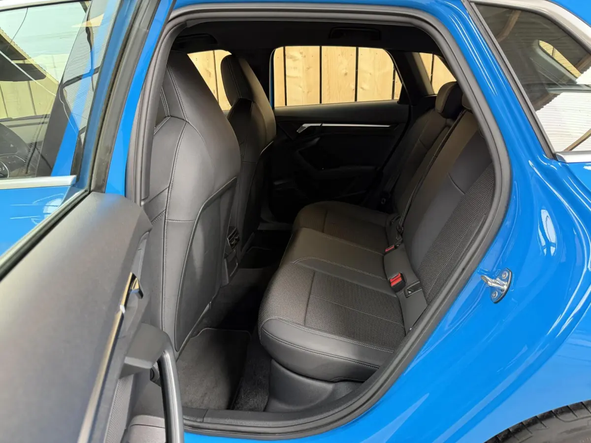 30 TFSI S edition Automaat | Apple CarPlay/Android Auto | Cruise & climate control | Full-LED verlichting | Keyless entry | Navigatiesysteem | Voorstoelen verwarmd | Trekhaak