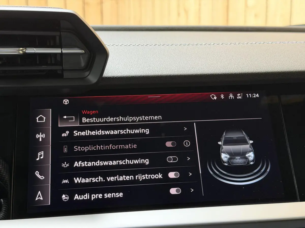 30 TFSI S edition Automaat | Apple CarPlay/Android Auto | Cruise & climate control | Full-LED verlichting | Keyless entry | Navigatiesysteem | Voorstoelen verwarmd | Trekhaak