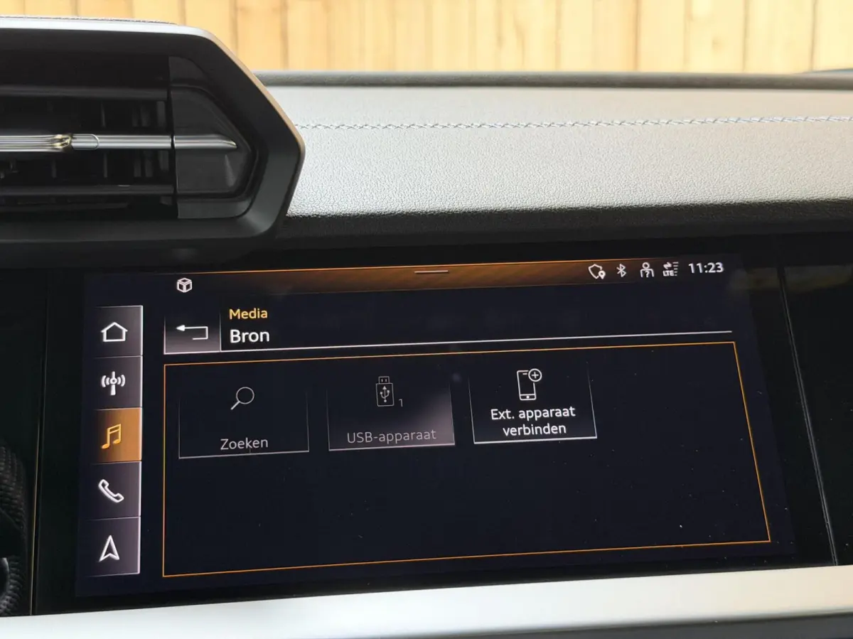 30 TFSI S edition Automaat | Apple CarPlay/Android Auto | Cruise & climate control | Full-LED verlichting | Keyless entry | Navigatiesysteem | Voorstoelen verwarmd | Trekhaak