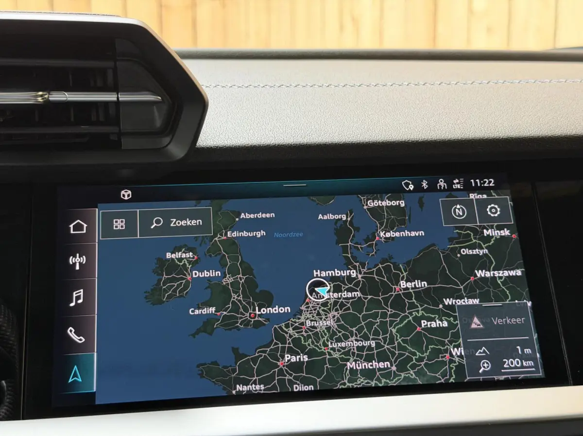30 TFSI S edition Automaat | Apple CarPlay/Android Auto | Cruise & climate control | Full-LED verlichting | Keyless entry | Navigatiesysteem | Voorstoelen verwarmd | Trekhaak