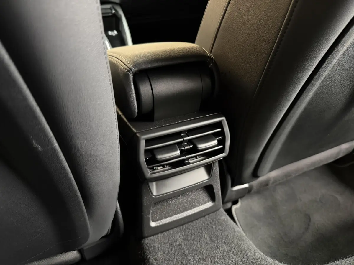 30 TFSI S edition Automaat | Apple CarPlay/Android Auto | Cruise & climate control | Full-LED verlichting | Keyless entry | Navigatiesysteem | Voorstoelen verwarmd | Trekhaak