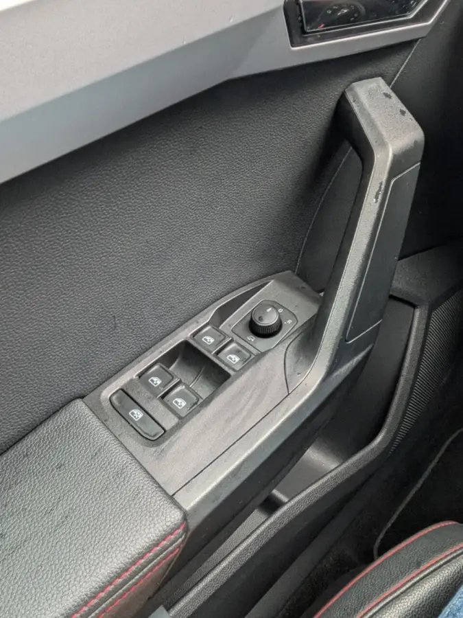 1.0 TSI FR Business Intense