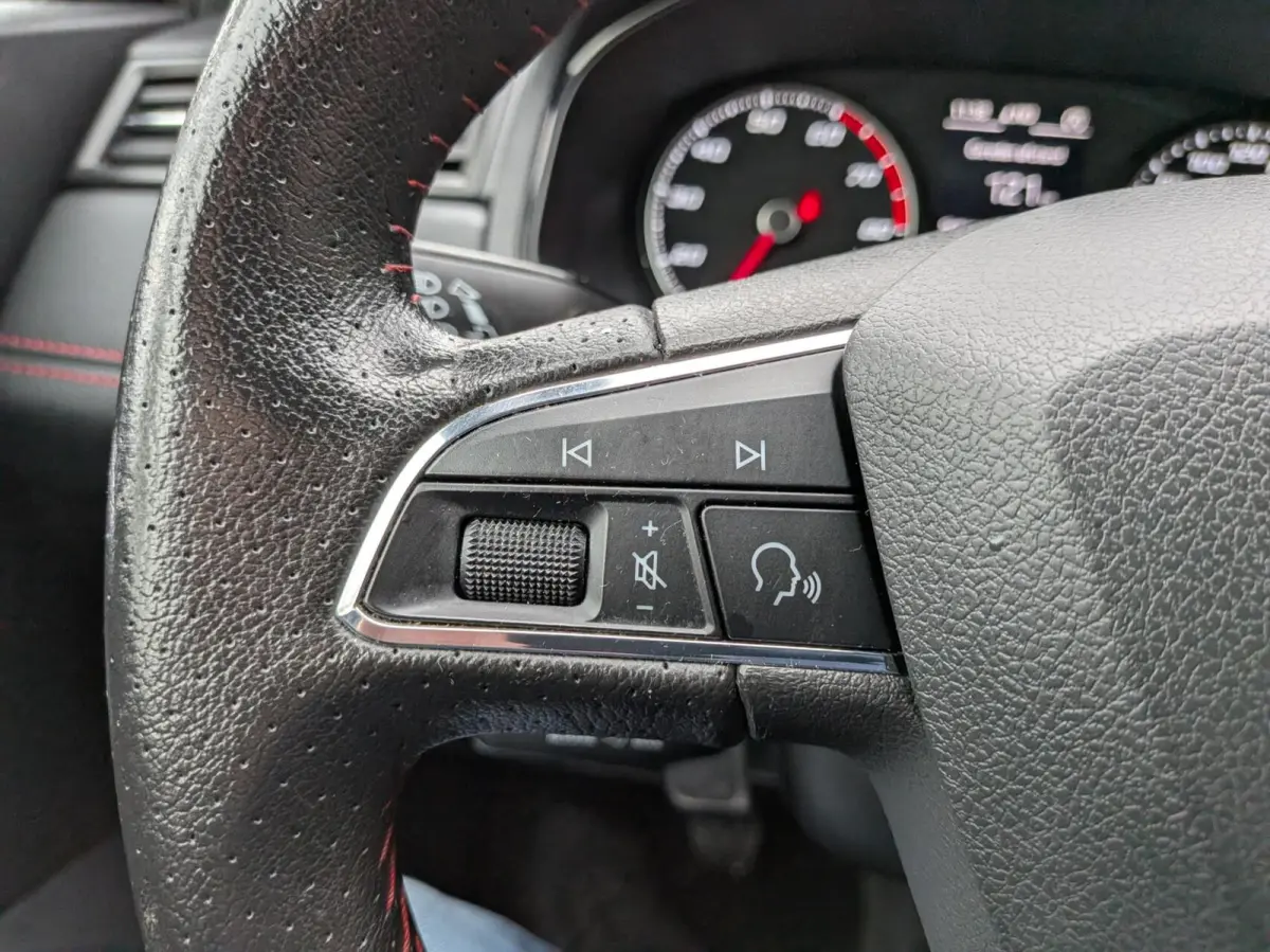 1.0 TSI FR Business Intense