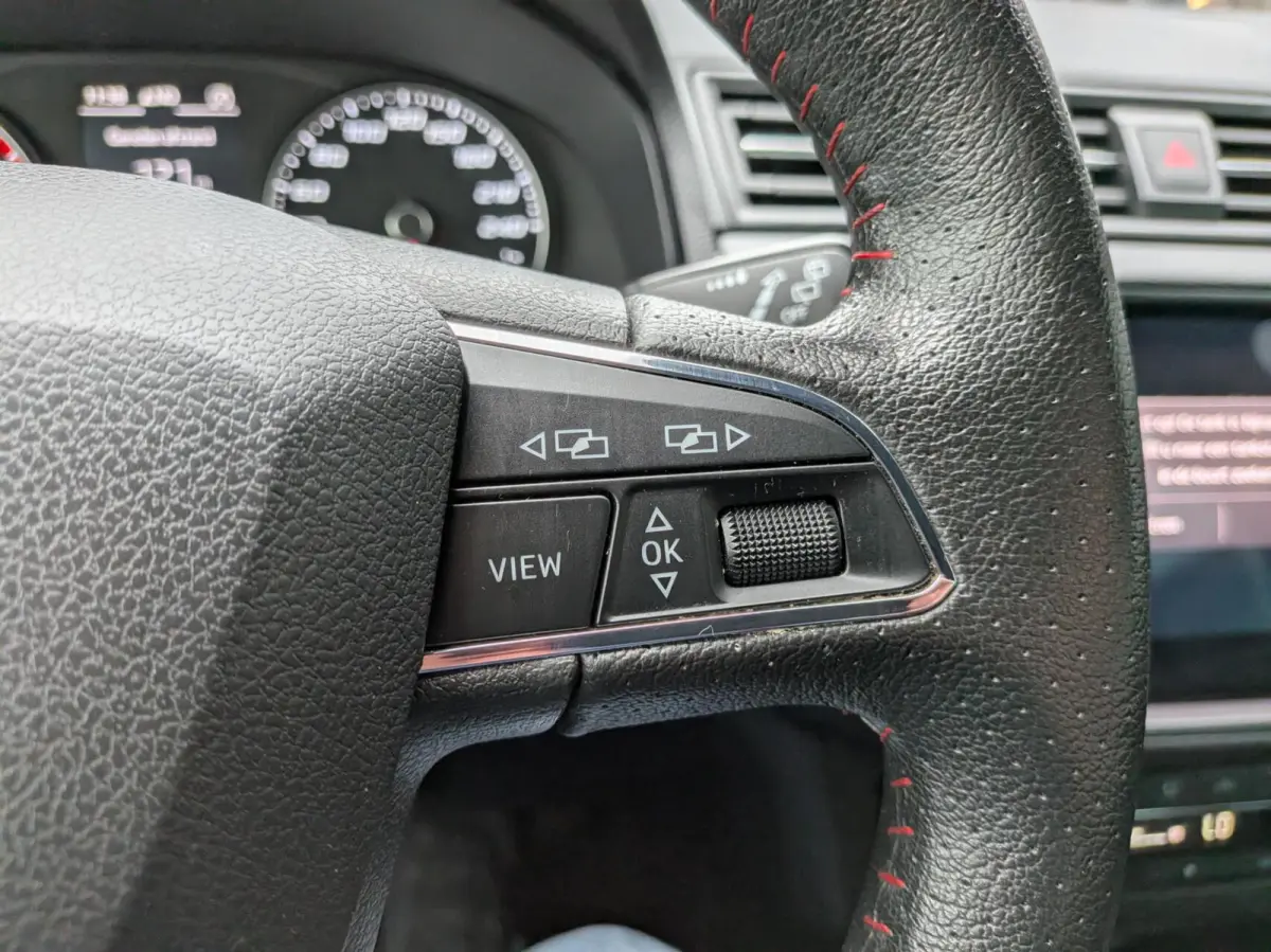 1.0 TSI FR Business Intense