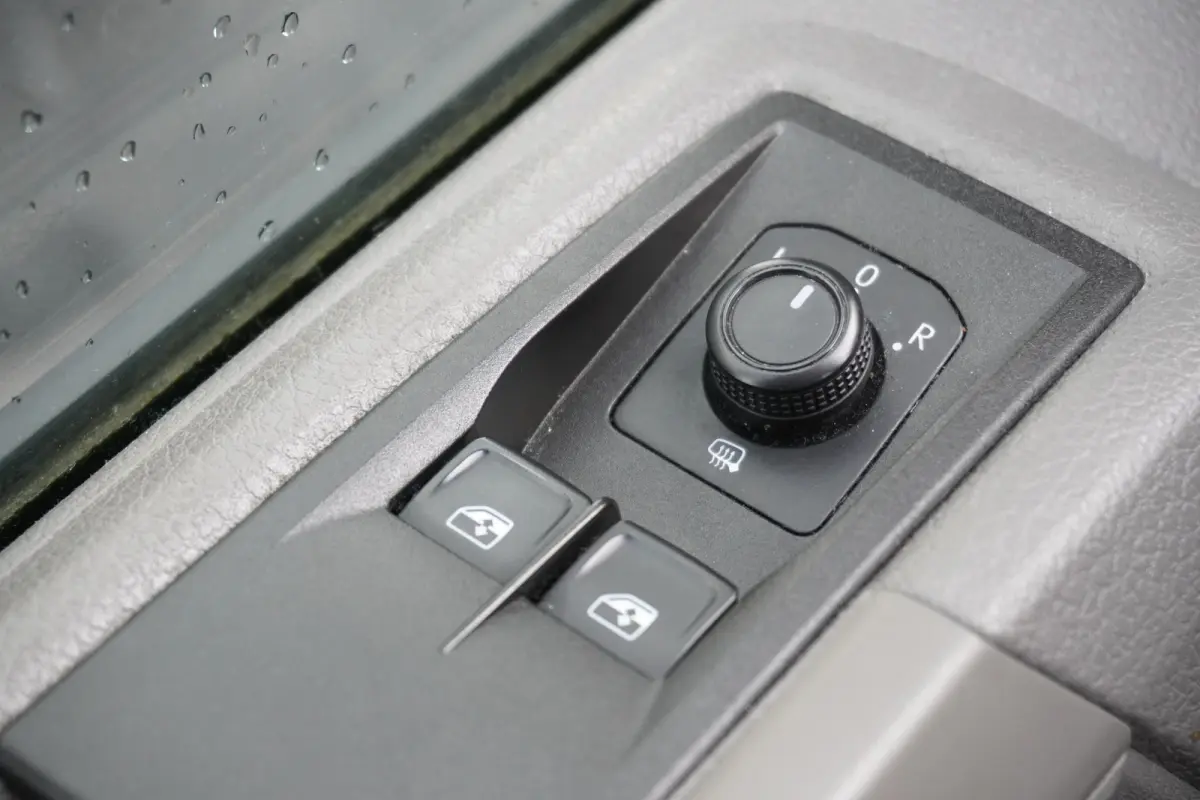 2.0 TDI L3H3 140PK Automaat EURO 6 - Airco - Cruise - PDC - €18.950,-