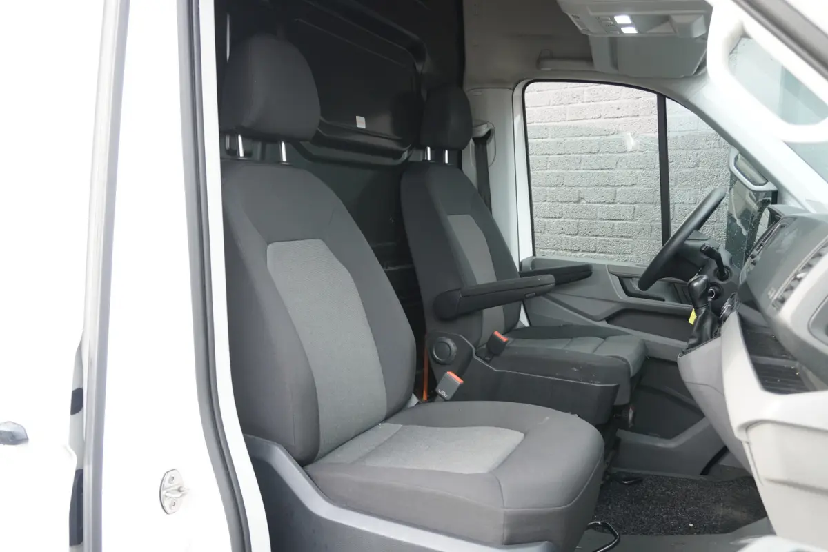 2.0 TDI L3H3 140PK Automaat EURO 6 - Airco - Cruise - PDC - €18.950,-