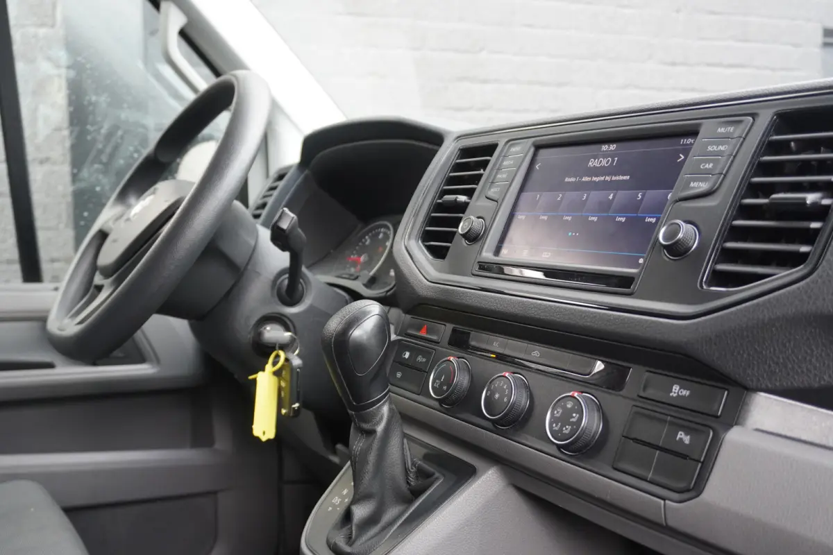 2.0 TDI L3H3 140PK Automaat EURO 6 - Airco - Cruise - PDC - €18.950,-