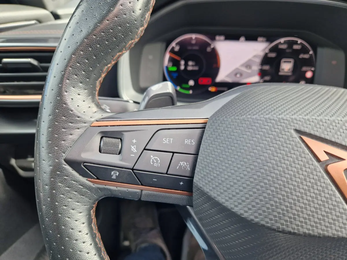 1.4 e-Hybrid VZ Performance 245PK