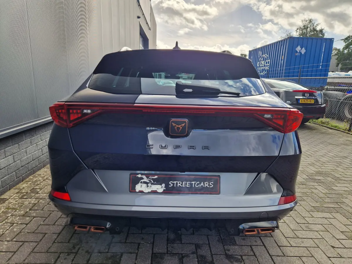 1.4 e-Hybrid VZ Performance 245PK