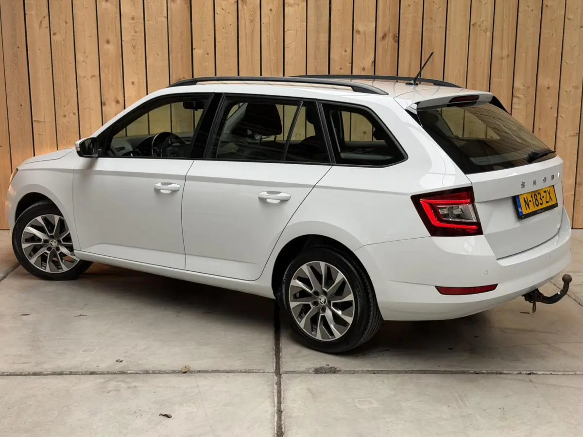 1.0 TSI Business Edition Apple CarPlay/Android Auto Full-link | Airconditioning | Cruise control | DAB ontvanger | Navigatiesysteem | Parkeersensoren achter | Trekhaak