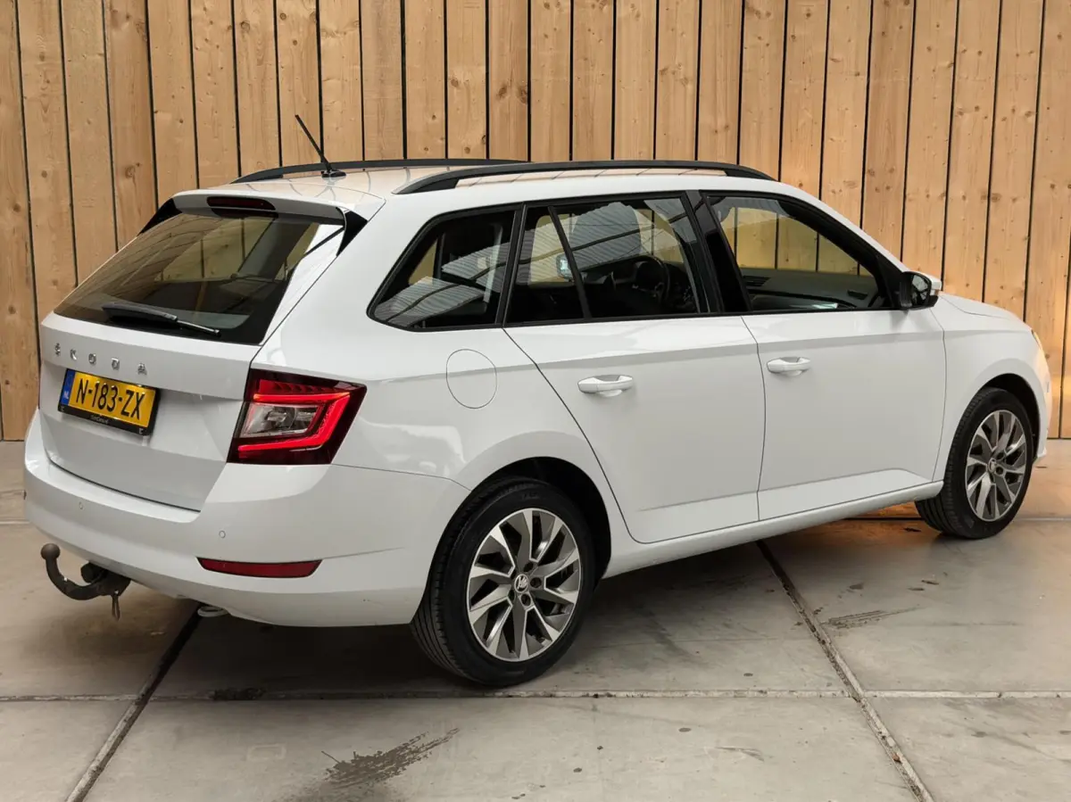 1.0 TSI Business Edition Apple CarPlay/Android Auto Full-link | Airconditioning | Cruise control | DAB ontvanger | Navigatiesysteem | Parkeersensoren achter | Trekhaak
