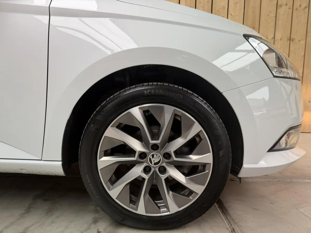 1.0 TSI Business Edition Apple CarPlay/Android Auto Full-link | Airconditioning | Cruise control | DAB ontvanger | Navigatiesysteem | Parkeersensoren achter | Trekhaak