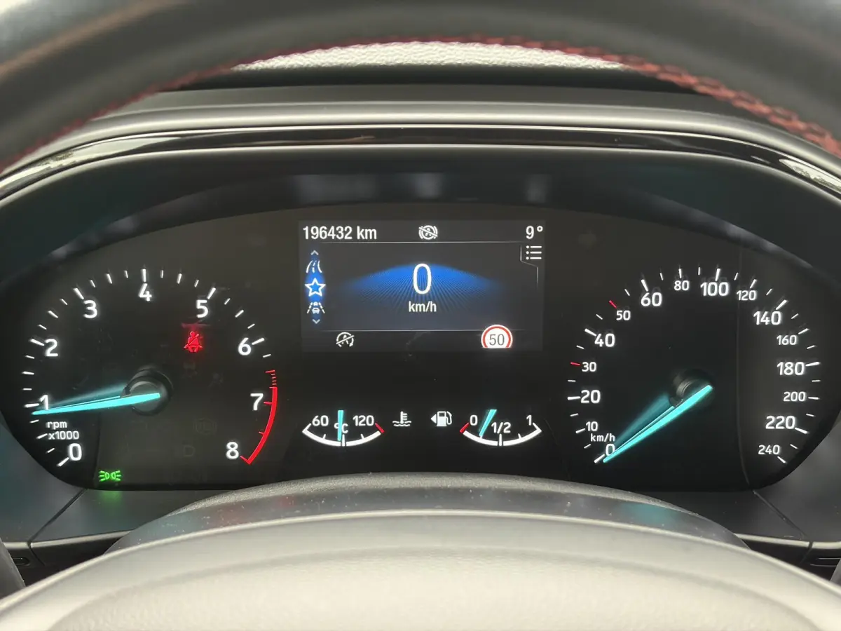 1.0 EcoBoost ST Line Business ✓2e Eigenaar✓Carplay✓Trekhaak✓Camera✓Keyless✓Stoelverw✓Clima✓Cruise✓Dealer Onderhouden✓Recent beurt gehad✓PDc V+A✓6 Bak✓125pk✓Lm vel