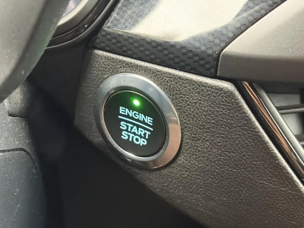 1.0 EcoBoost ST Line Business ✓2e Eigenaar✓Carplay✓Trekhaak✓Camera✓Keyless✓Stoelverw✓Clima✓Cruise✓Dealer Onderhouden✓Recent beurt gehad✓PDc V+A✓6 Bak✓125pk✓Lm vel