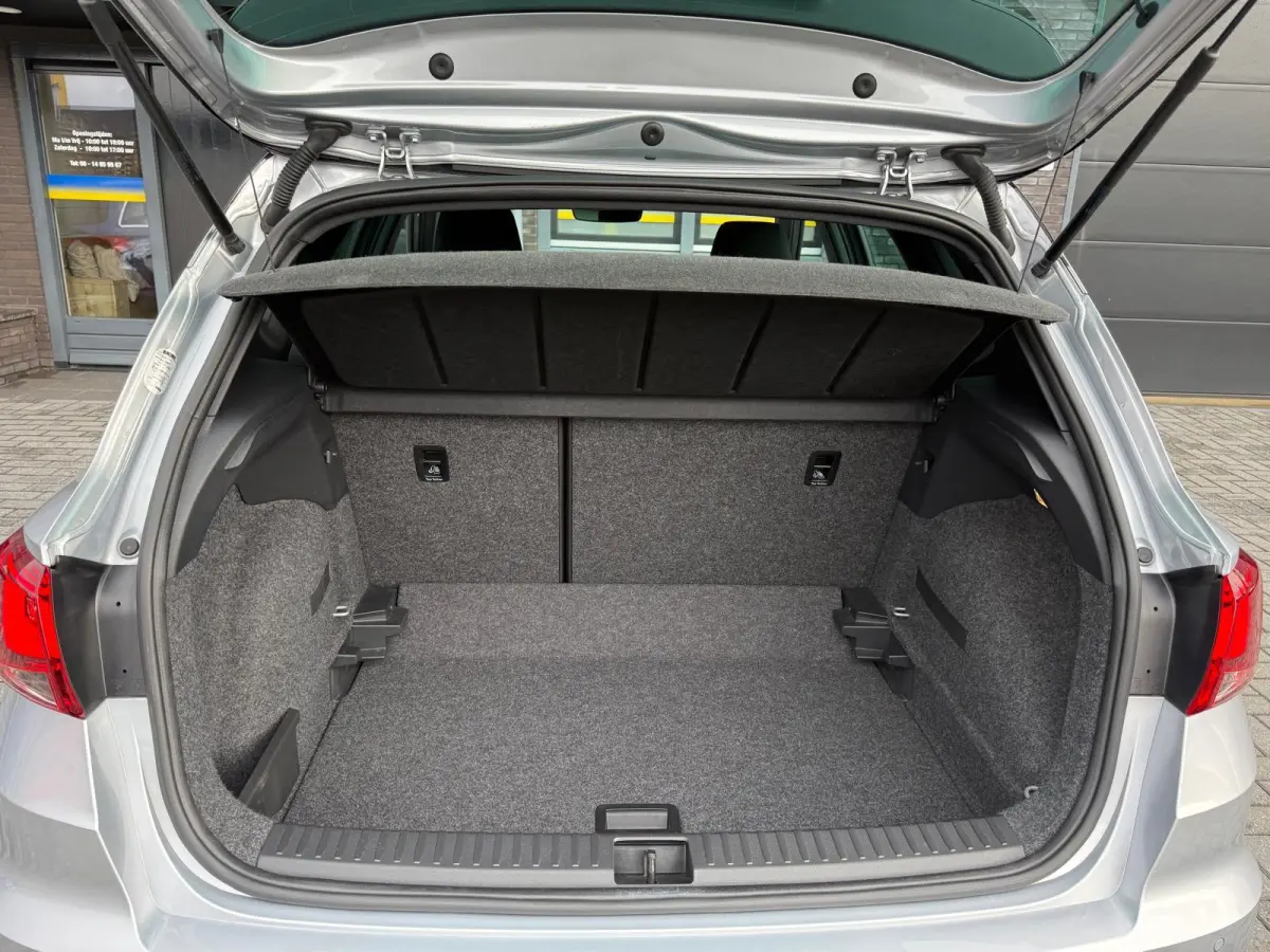 1.0 TSI Xcellence Business Intense | LED | LAGE KM | ACC | CLIMA | CAMERA | CARPLAY | TREKHAAK |