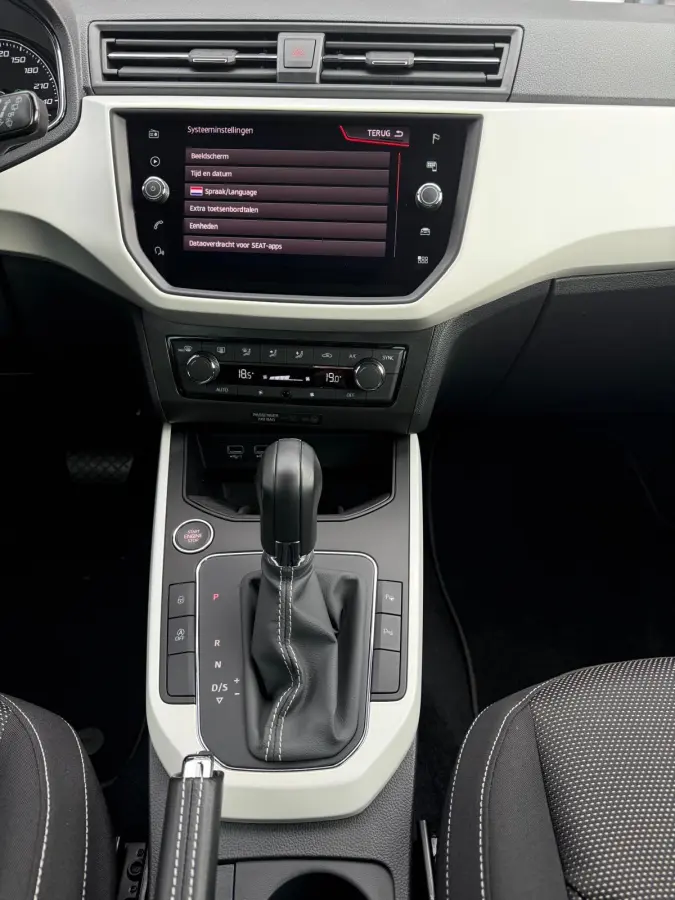 1.0 TSI Xcellence Business Intense | LED | LAGE KM | ACC | CLIMA | CAMERA | CARPLAY | TREKHAAK |