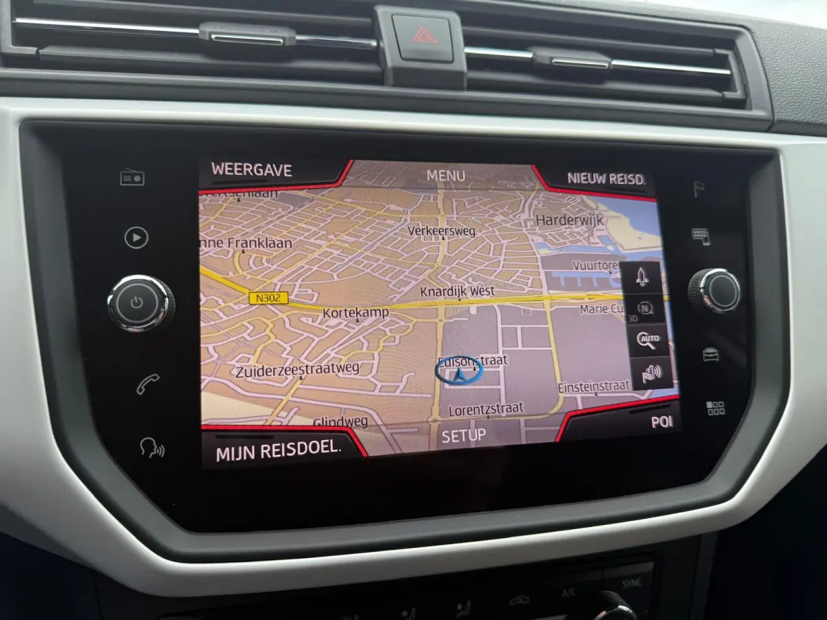 1.0 TSI Xcellence Business Intense | LED | LAGE KM | ACC | CLIMA | CAMERA | CARPLAY | TREKHAAK |