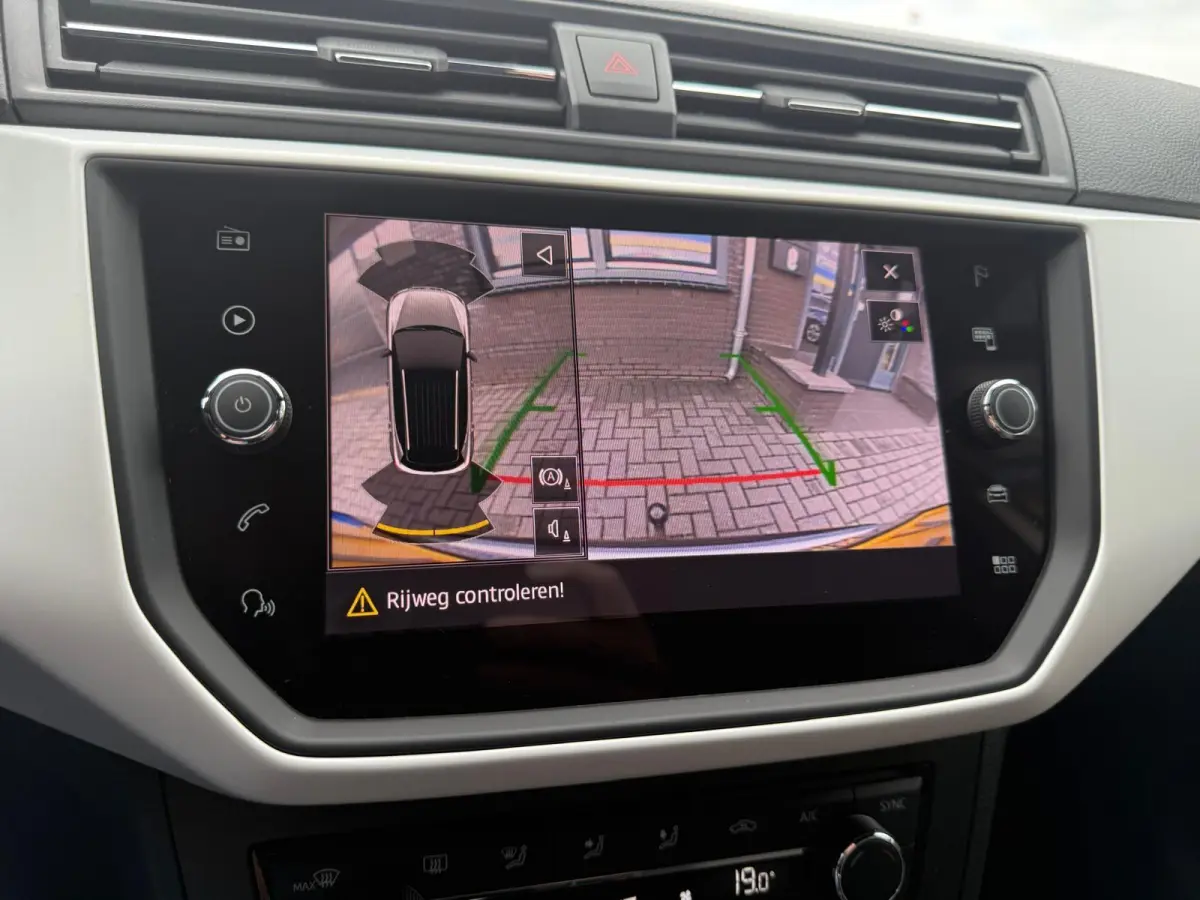 1.0 TSI Xcellence Business Intense | LED | LAGE KM | ACC | CLIMA | CAMERA | CARPLAY | TREKHAAK |