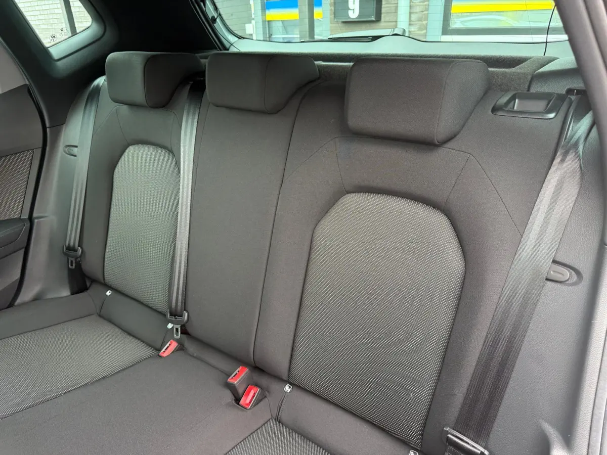 1.0 TSI Xcellence Business Intense | LED | LAGE KM | ACC | CLIMA | CAMERA | CARPLAY | TREKHAAK |