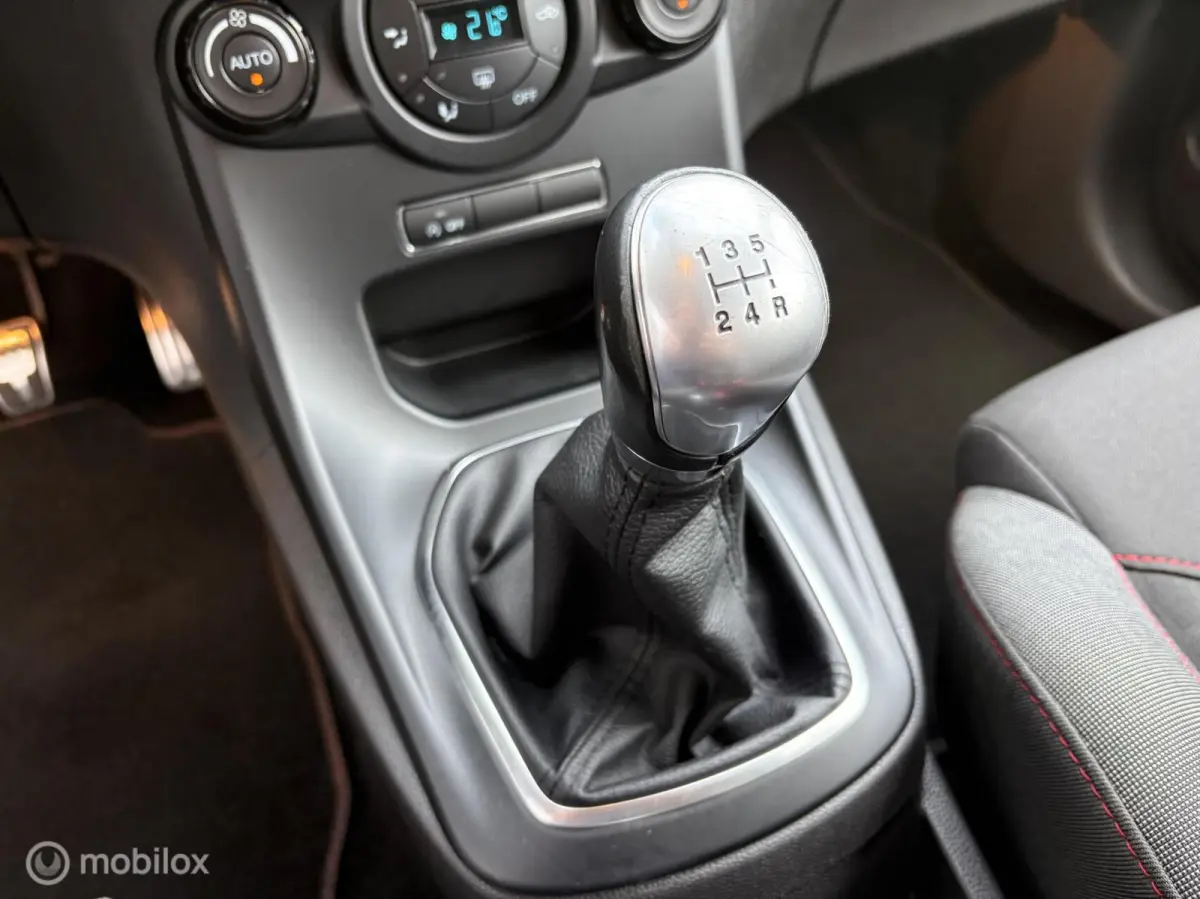 ST Line Ecob / Clima / Keyless / Nw. distributie