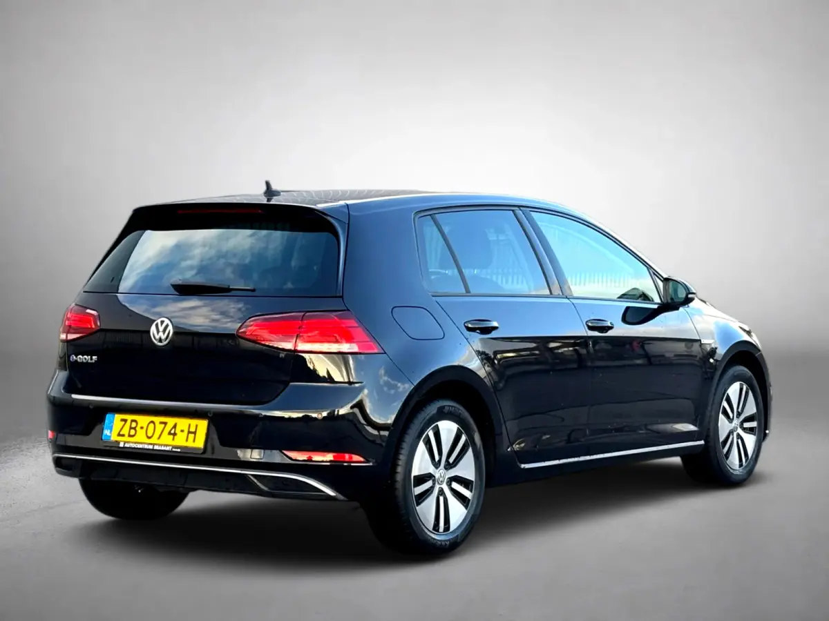 E-Golf (NL-auto, Goed OndH, Leder Dynaudio, Digitale Dash, StoelV, Climate Con, Cruise Con, Etc)