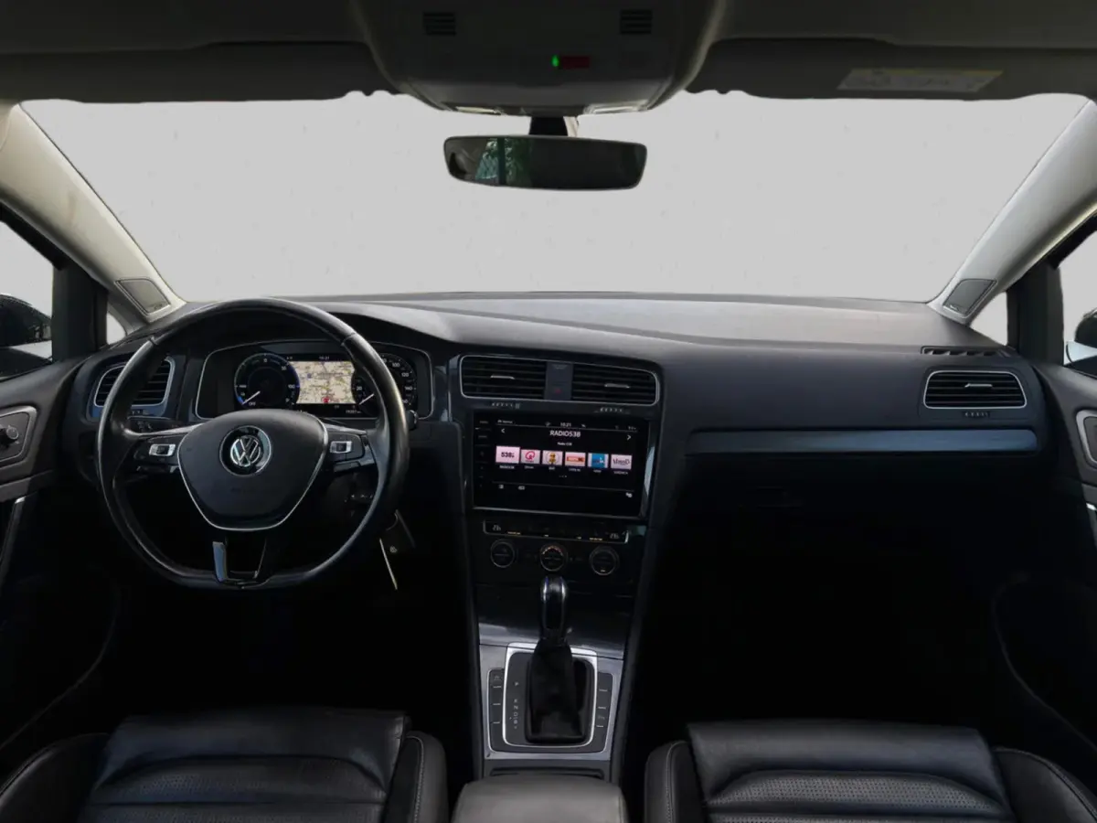 E-Golf (NL-auto, Goed OndH, Leder Dynaudio, Digitale Dash, StoelV, Climate Con, Cruise Con, Etc)