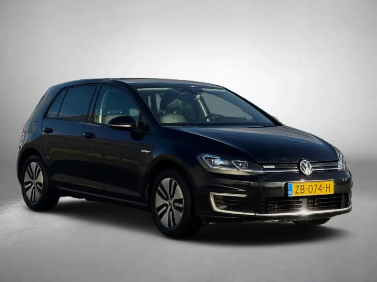 E-Golf (NL-auto, Goed OndH, Leder Dynaudio, Digitale Dash, StoelV, Climate Con, Cruise Con, Etc)