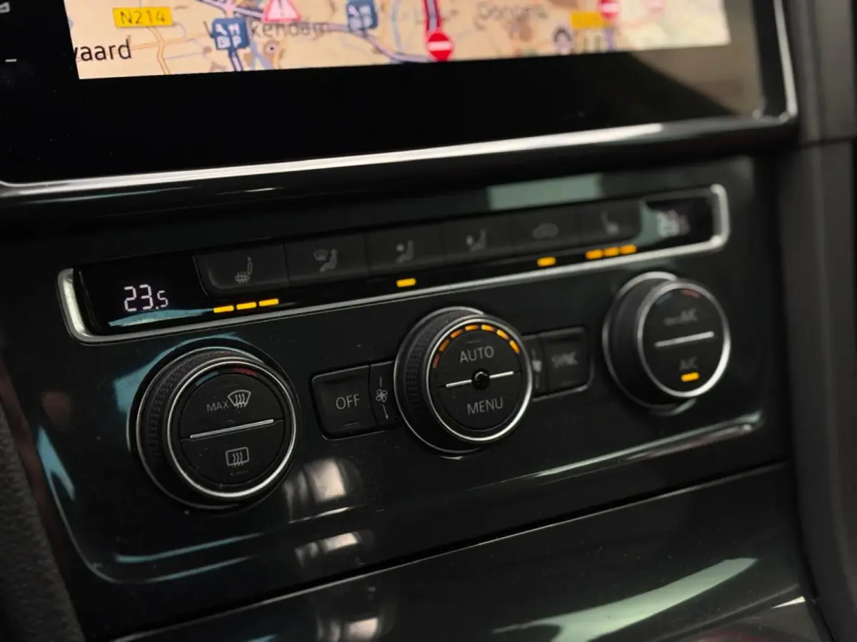 E-Golf (NL-auto, Goed OndH, Leder Dynaudio, Digitale Dash, StoelV, Climate Con, Cruise Con, Etc)