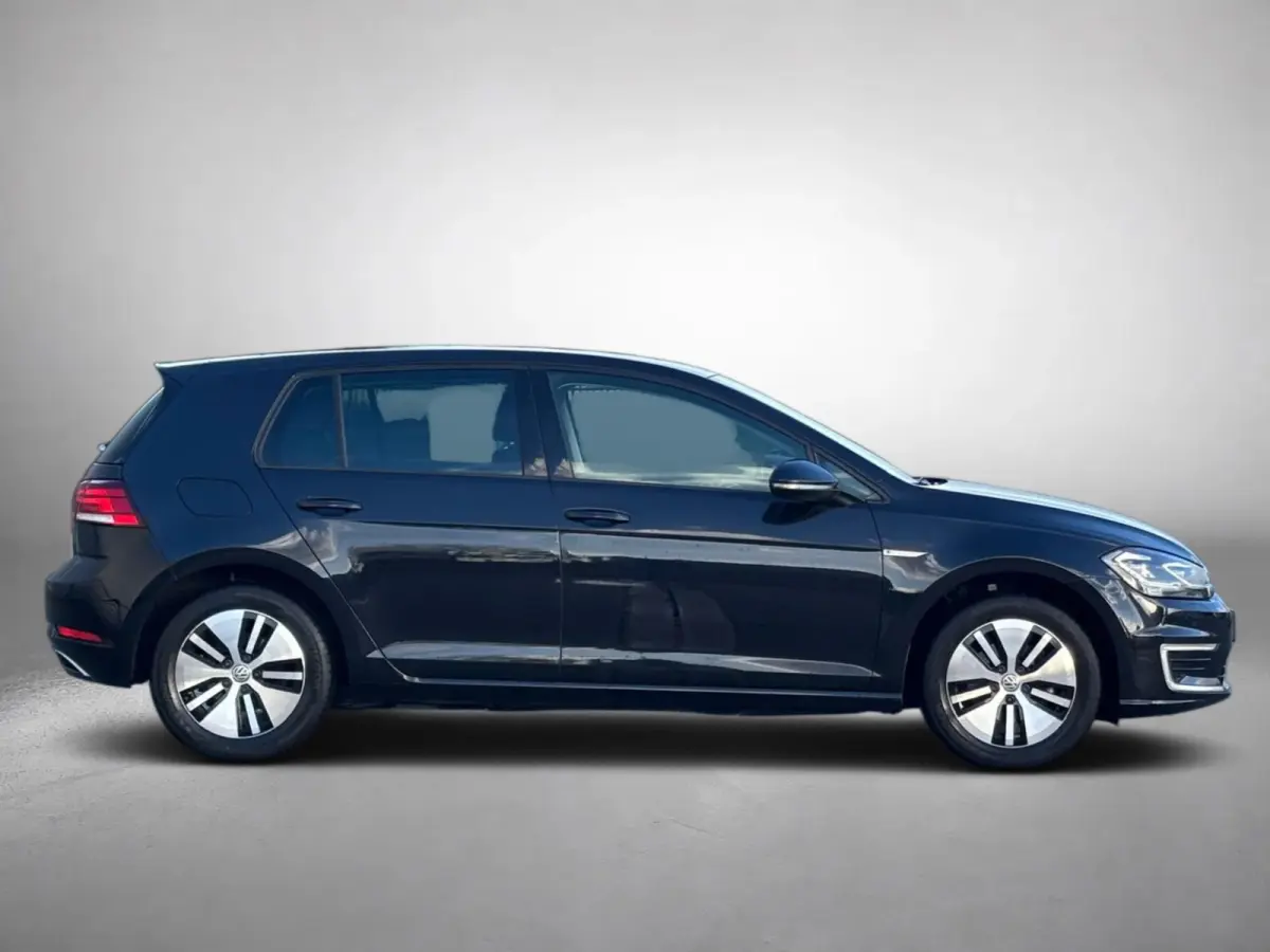 E-Golf (NL-auto, Goed OndH, Leder Dynaudio, Digitale Dash, StoelV, Climate Con, Cruise Con, Etc)