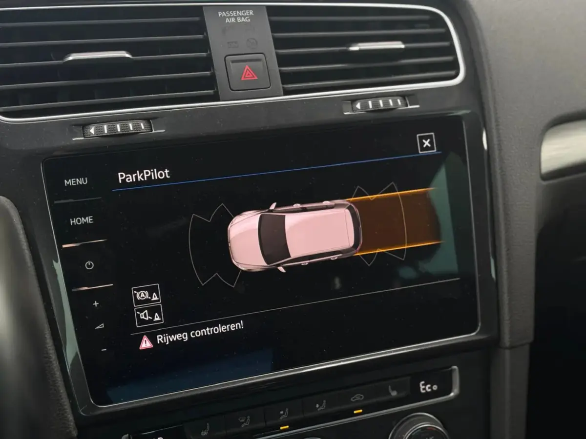 E-Golf (NL-auto, Goed OndH, Leder Dynaudio, Digitale Dash, StoelV, Climate Con, Cruise Con, Etc)