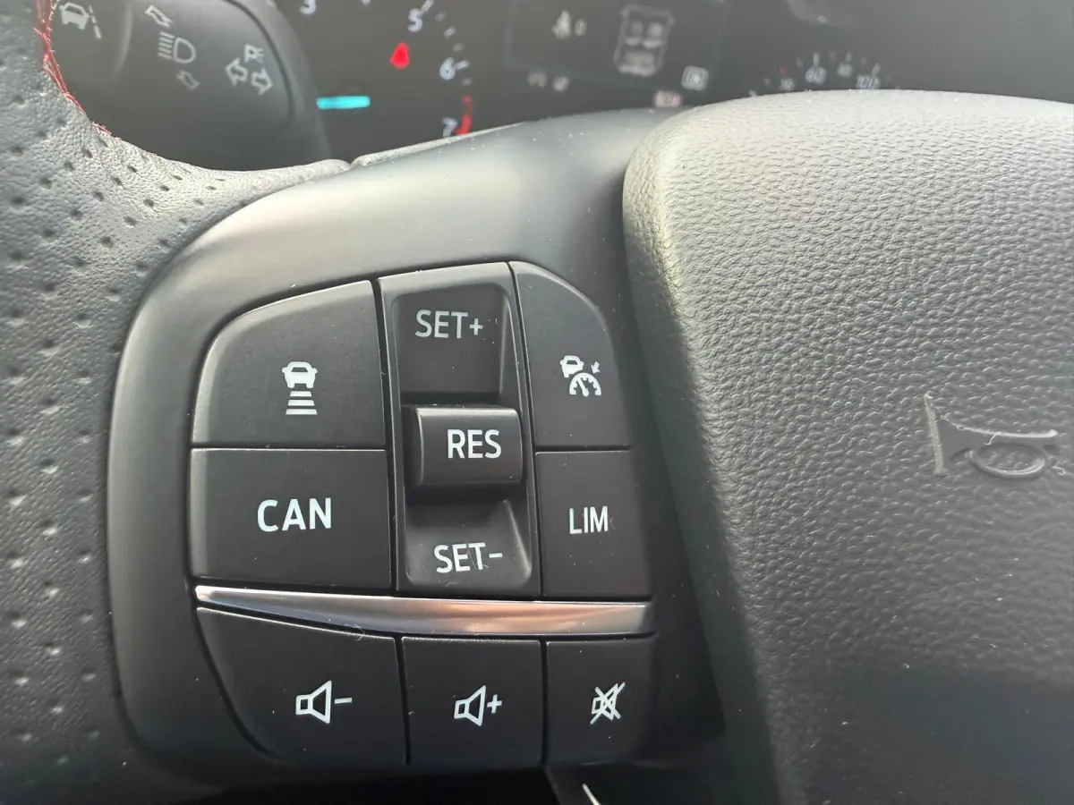 1.0 EcoBoost Hybrid ST-Line X DAB | CARPLAY | STUUR/STOELVWERM. | CRUISE | CAMERA | CARPLAY |