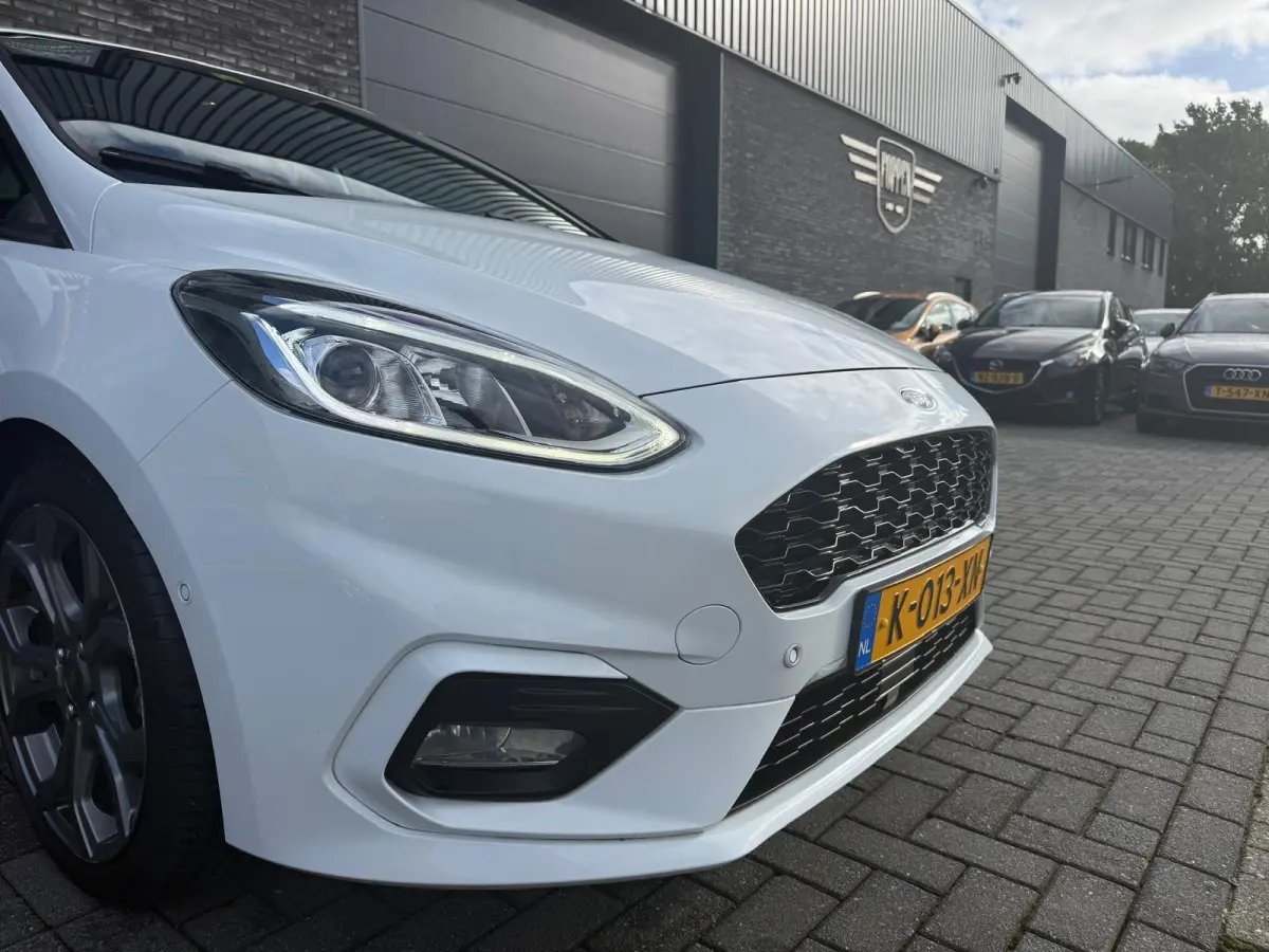 1.0 EcoBoost Hybrid ST-Line X DAB | CARPLAY | STUUR/STOELVWERM. | CRUISE | CAMERA | CARPLAY |
